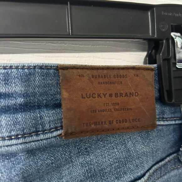 Lucky Brand Bridgette Skinny. Button Fly 6/28 Ankle jeans. Denim. - Picture 4 of 11